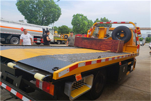 海淀附近拖车电话号码服务